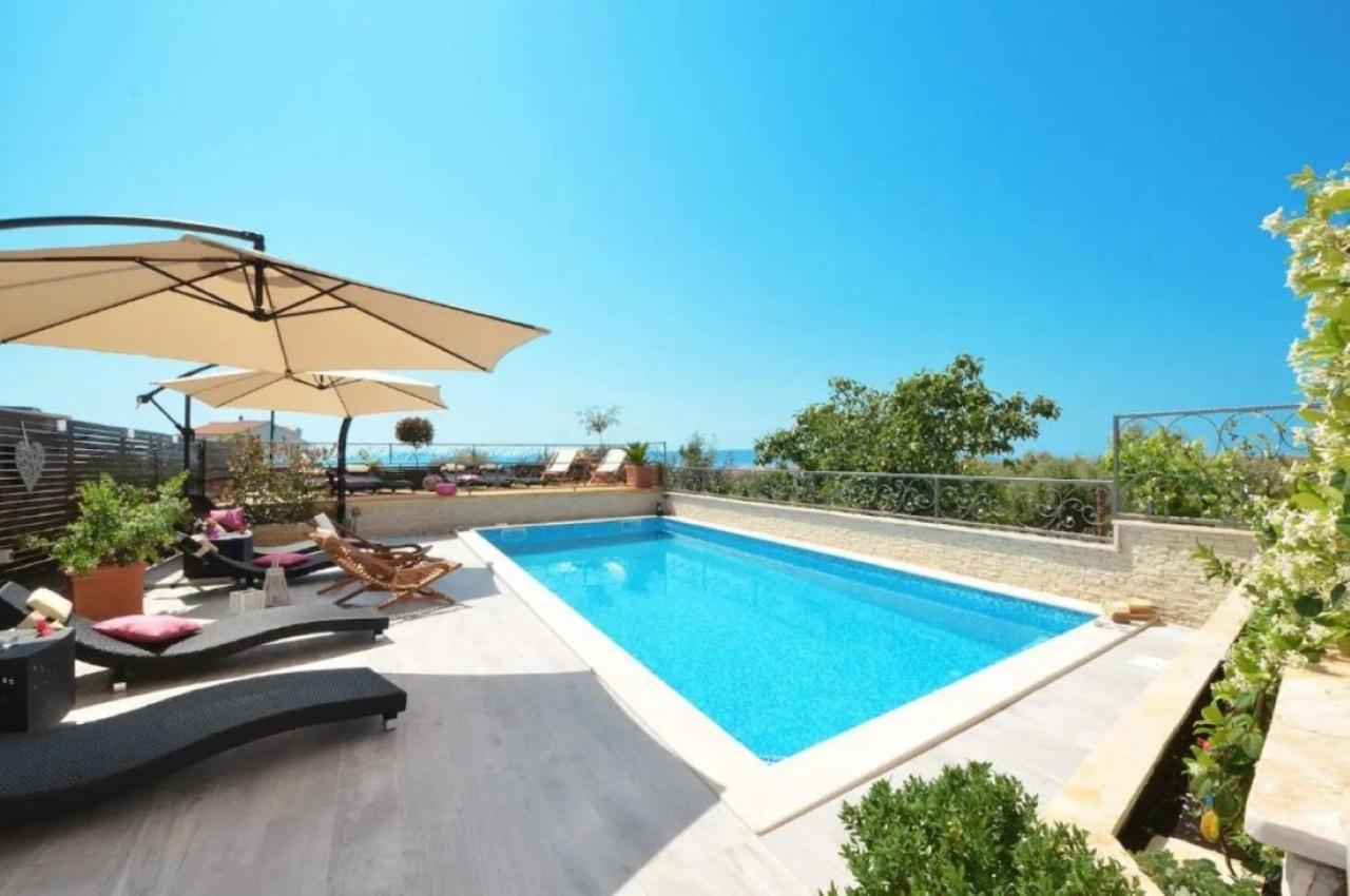 טרוגיר Apartments Villa Golden View מראה חיצוני תמונה