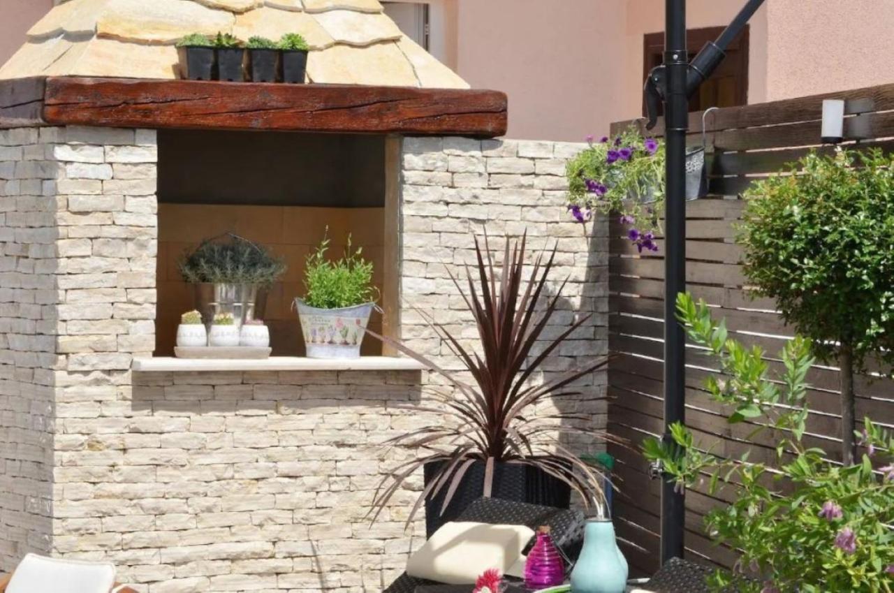 טרוגיר Apartments Villa Golden View מראה חיצוני תמונה