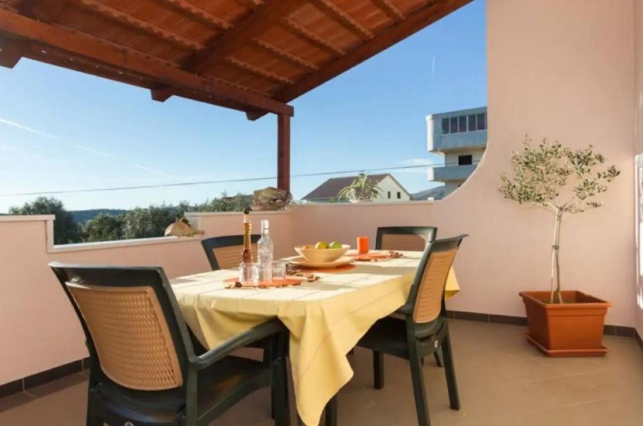 טרוגיר Apartments Villa Golden View מראה חיצוני תמונה