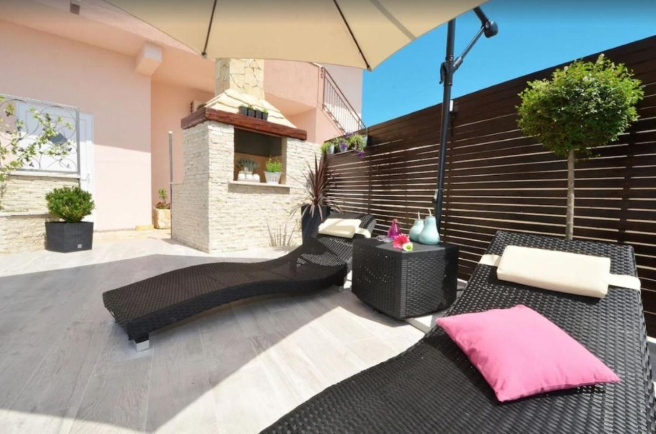 טרוגיר Apartments Villa Golden View מראה חיצוני תמונה