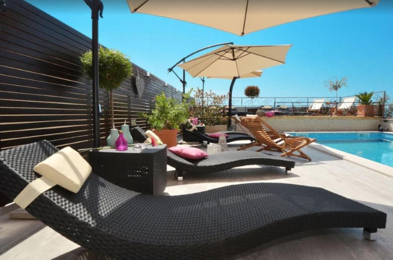 טרוגיר Apartments Villa Golden View מראה חיצוני תמונה
