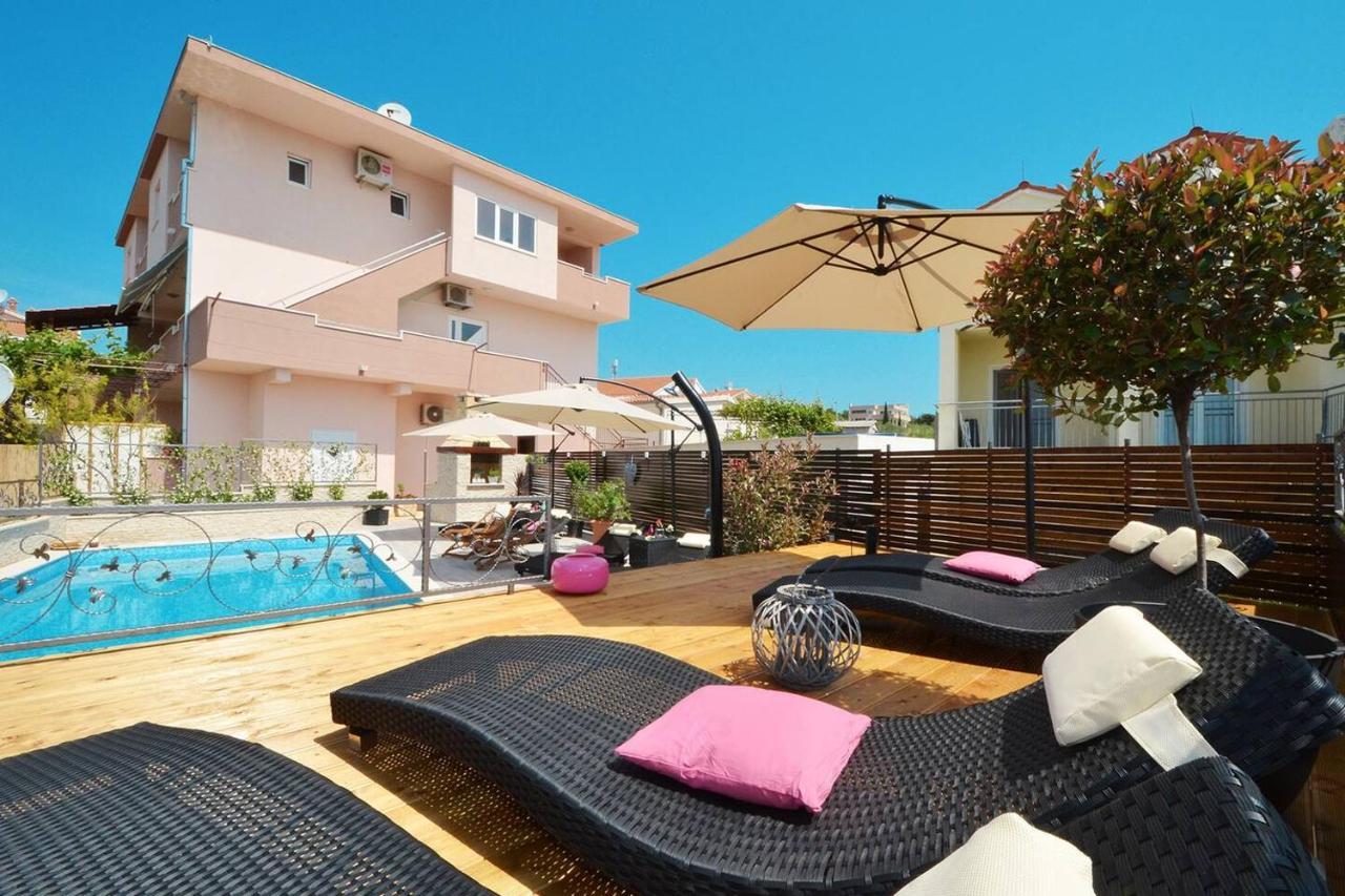 טרוגיר Apartments Villa Golden View מראה חיצוני תמונה